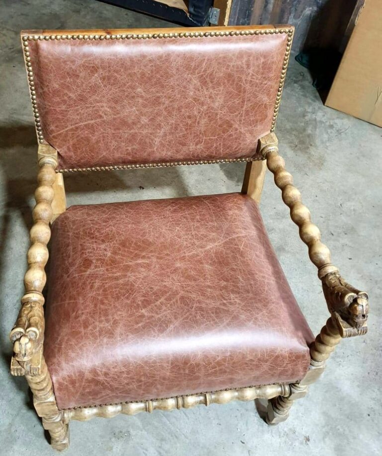 Antikes Sitzmöbel Neubezug